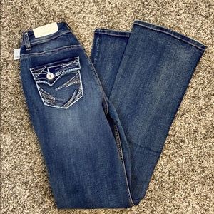 Maurices NWT Jeans 👖 sz 3/4 Bootcut